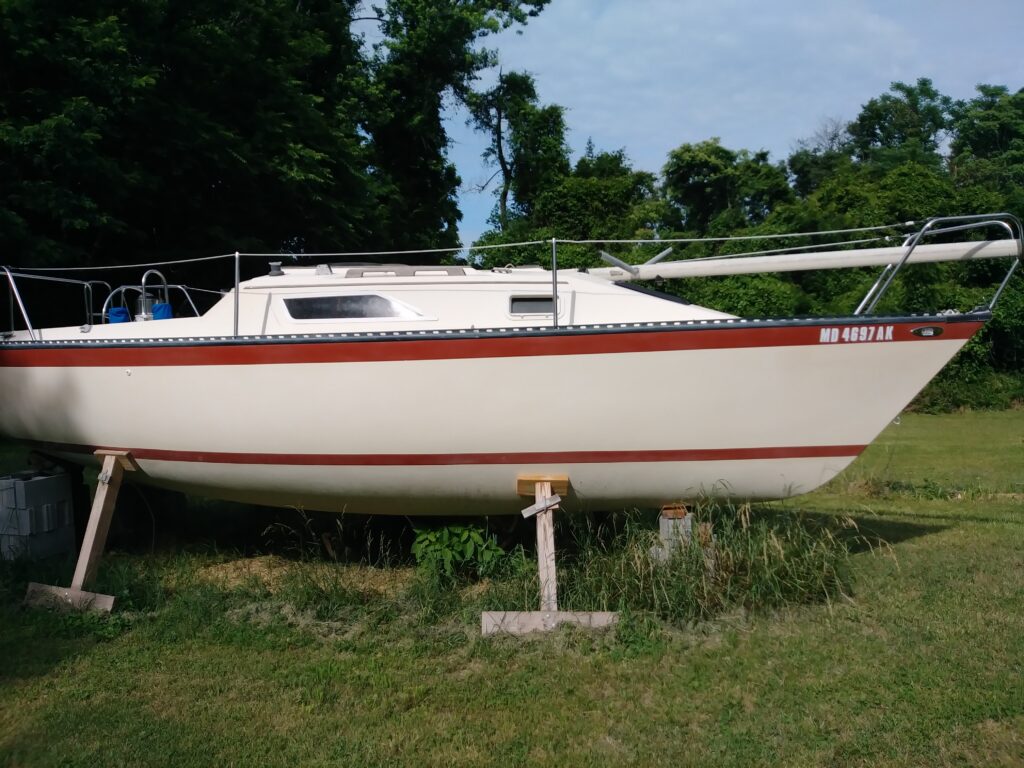 22 foot sailboat on the hard